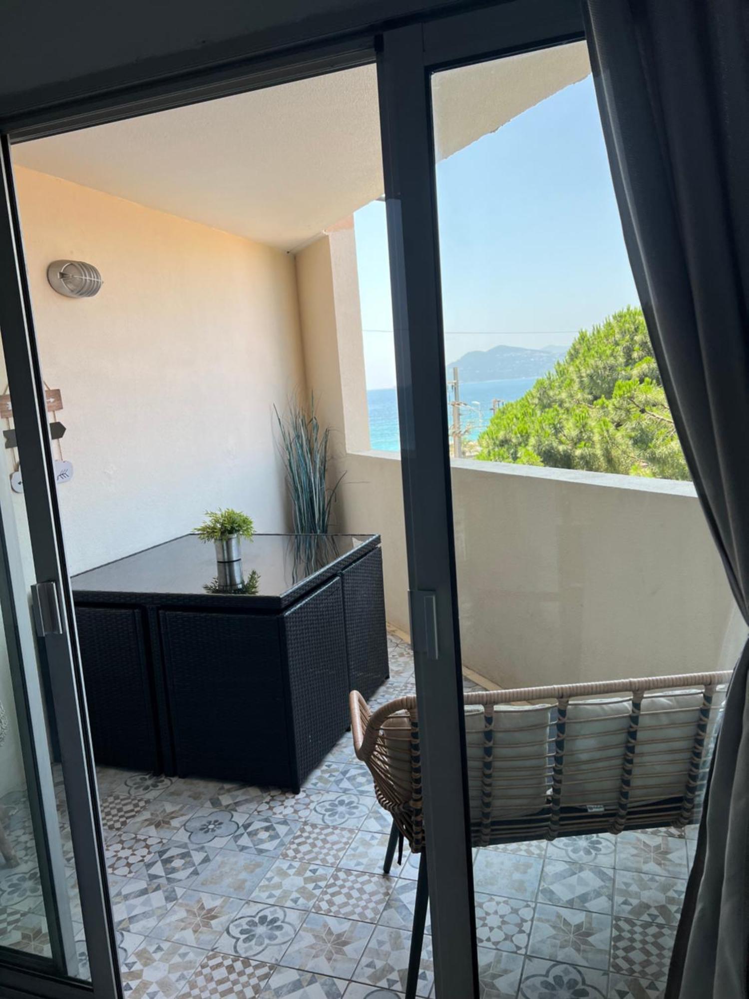 Joli 2 Pieces Aux Pieds Des Plages Cannes Luaran gambar